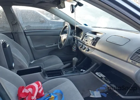 2003 Toyota Camry Le V6 from USA, damaged, VIN 4T1BF32K13U555359